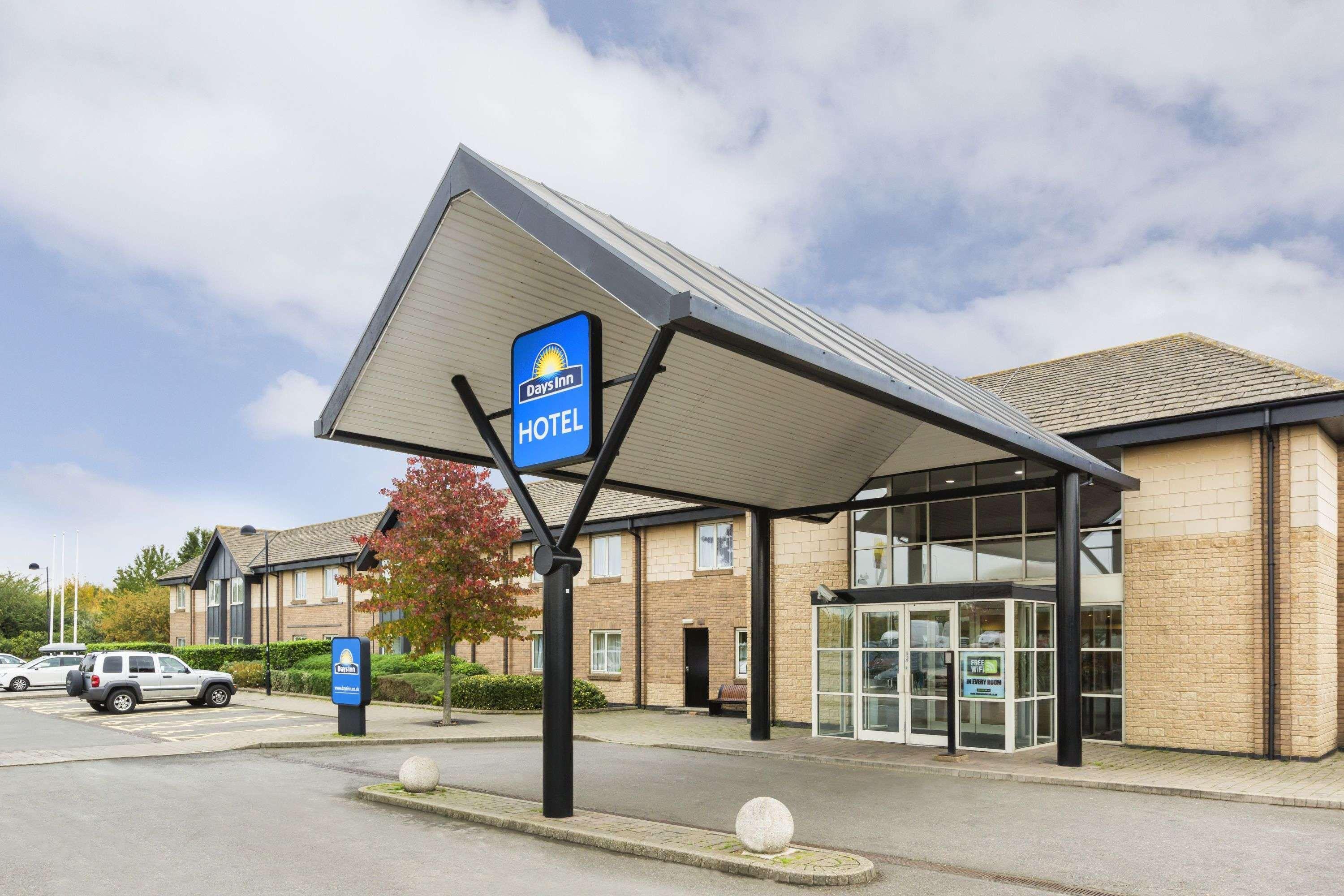 Days Inn Peterborough Extérieur photo